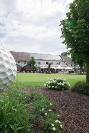 OG's Golf Lodge